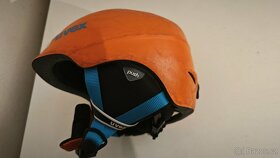 Dětská lyžařská helma Uvex vel. 52-54 - 2