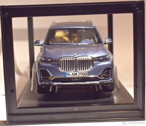 Prodám model BMW X7 1:18 Kyosho - 2