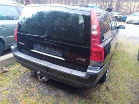 Volvo V70 II 2.5 TDi - veškeré náhradní díly z vozu - 2