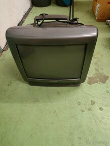 přenosnou TV GRUNDIG úhl. 42cm, TXT, ant., D.O. - 2