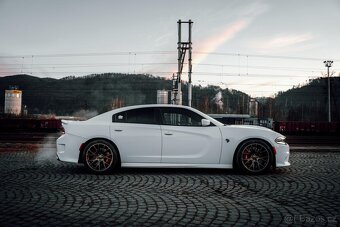 DODGE CHARGER HELLCAT 6.2 SUPERCHARGED - 2