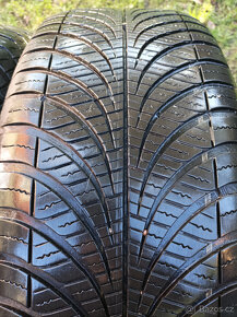 2 celoroční pneumatiky Goodyear 255/60/18 6mm 2020 - 2