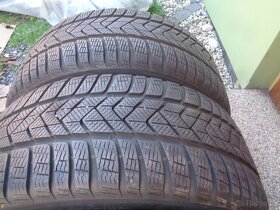 Zimní pneu 235/45/18 Pirelli - 2