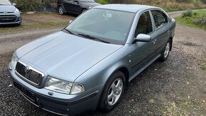 ŠKODA OCTÁVIA 2.0i RV. 2004, SERVISNÍ KNIHA. - 2