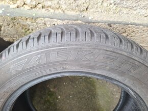 Zimní pneu 225/55/17 2 x Dunlop + 2 x Falken - 2