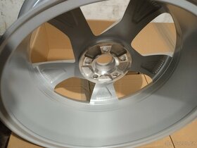 NOVE alu 5x100 6,5Jx17 et40 - 2