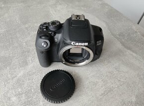 CANON EOS 700D - 2