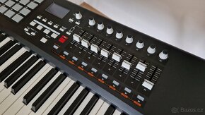 AKAI MPK 88 MIDI kontroler s KLADÍVKOVOU mechanikou - 2