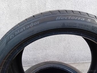 Zánovní letní pneu Matador 225/40 r18 - 2