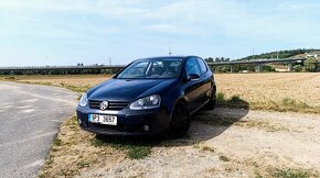 Volkswagen Golf 5 1.4 16v - 2