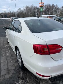 Volkswagen JETTA 1.6TDI DSG - 2