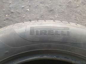 Pirelli 215/55/17 - letní - 3,5mm - 2