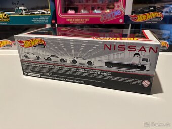 Hot Wheels Nissan - 2