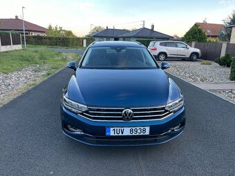 VW PASSAT VARIANT BUSINESS NAVI 2.0TDI DSG rv.2022 - 2