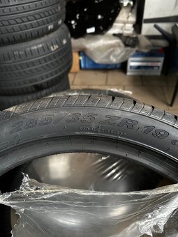 Pirelli p zero rosso 285/35 zr19 - 2