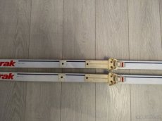 Prodám starší běžky TRAK 215cm - 2