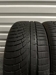 Sada pneu 255/40/19 NOKIAN - 2