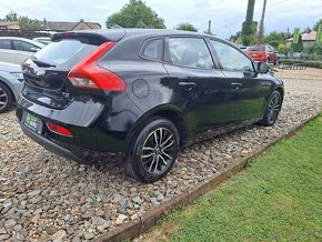 Volvo V40 2.0 90kw T2 ČR MOMENTUM - 2