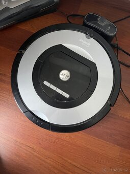 iRobot Roomba 774 mnoho nahradnich dilu, baterie nova - 2