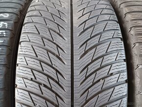 Zimní pneu 255/45/18 Michelin - 2