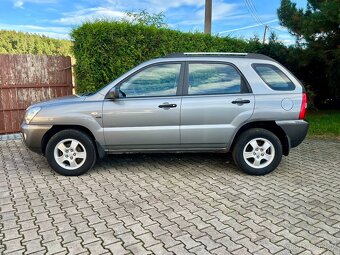 KIA SPORTAGE 2.0i 104kW / 4WD / 2007 / NA NÁHRADNÍ DÍLY - 2