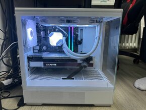 Herní PC- RTX 3080 10GB WHITE / RYZEN 7 5700/ 32GB - 2