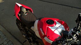 Sedačka Panigale Streetfighter V4 - 2