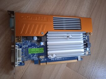 GIGABYTE grafická karta - 2