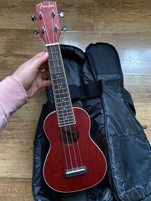 Fender ukulele - 2