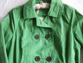 Kabátek zelený. - 2