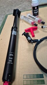 Teleskopická sedlovka Rock Shox Reverb Stealth 2X, 150mm - 2