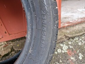 Nové zimní pneu  235/55 r18 - 2