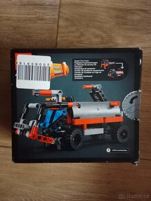 Technic 42084 Hákový nakladač - 2