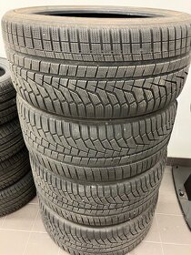 Zimní pneu 295/35 R23 Hankook - 2