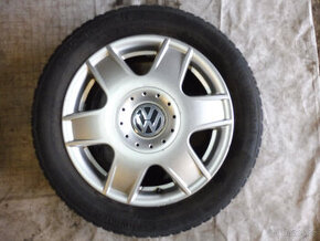 Prodám originální 16" litá kola na VW s zimáky 205/55R16H - 2