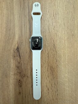 Apple Watch 5 40 mm - 2