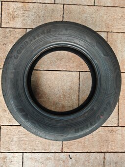 Pneu Goodyear EfficientGrip2 SUV 215/65/R16 - 2