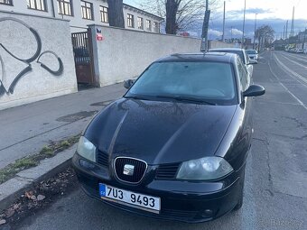 Seat Ibiza 1.2i, rok 2004po 2. majiteli. Zimní pneu - 2