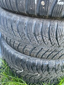 zimní Pneu Bridgestone 215/65/R17 - 4ks - 2