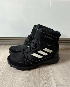 Sněhule, zimní boty Adidas Terrex Snow 38 - 2