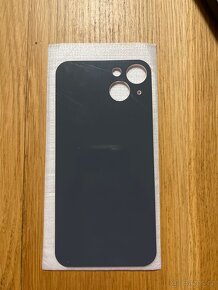 iPhone 13 zadní kryt - 2