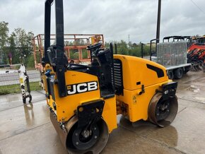 VIBRAČNÍ VÁLEC JCB VMT 26 - 2