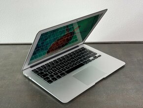 MacBook Air 13" 2014 i5 / 4GB / 128GB - DPH - 2