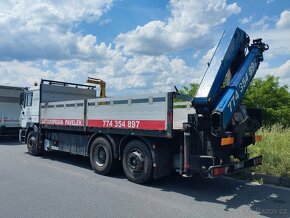 Man f2000 - valník s hydraulickou rukou - 2