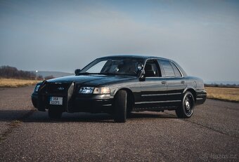 Ford Crown Victoria Police Interceptor - 2