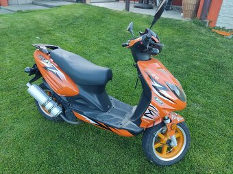 Skútr 50ccm - 2