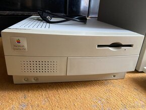 2x Apple Macintosh včetně příslušenství - 2