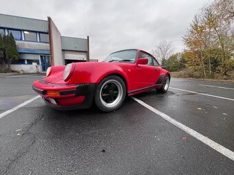 Porsche 911 Turbo - 2