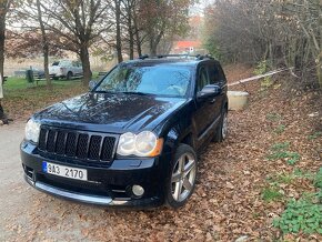 Jeep GrandCherokee 5.7Hemi SRT paket - 2