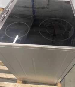 Sporák GORENJE GECS6C710XPA. Sporák je nový ale při přepravě - 2